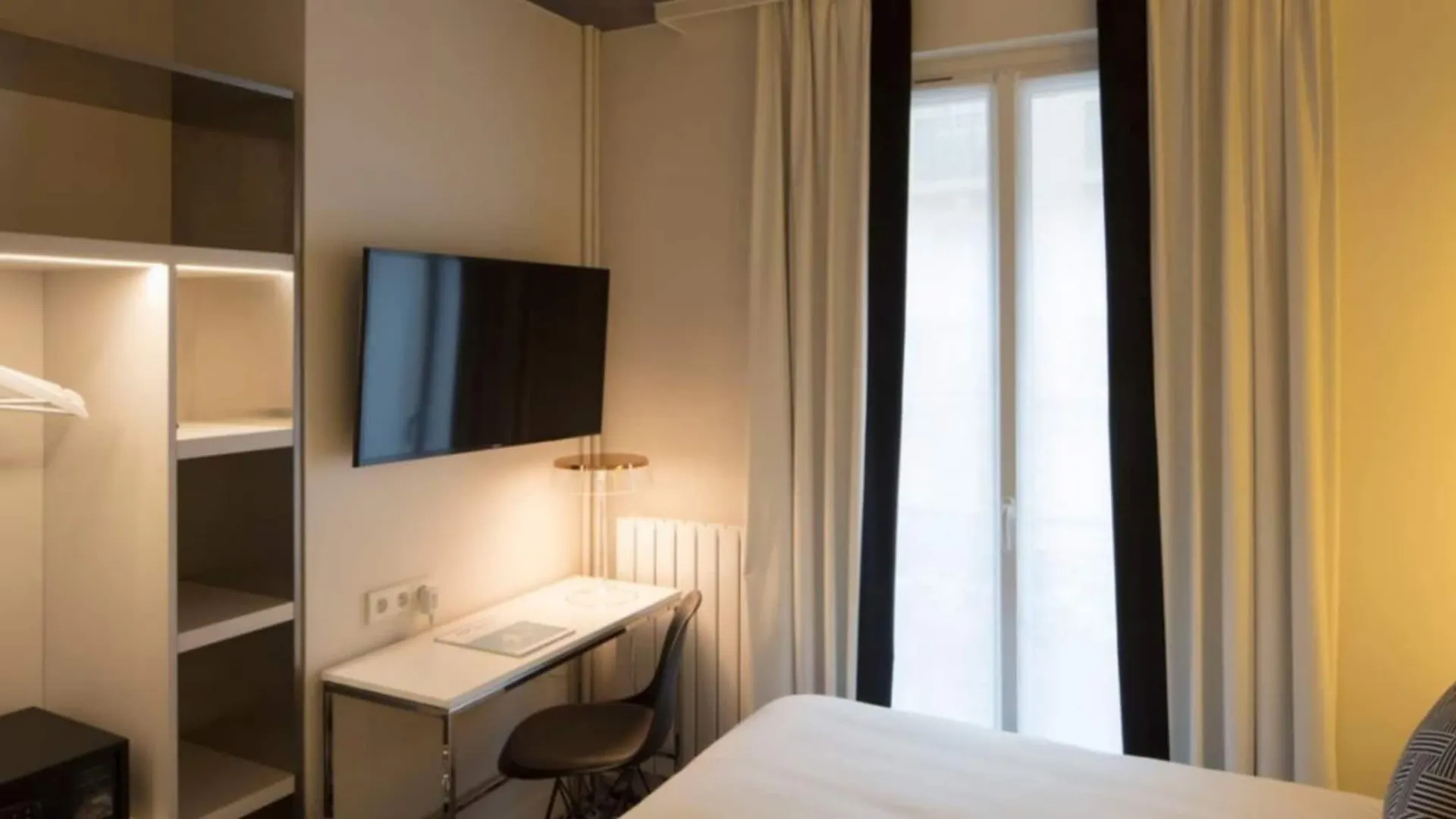 Hotel Nouvel Eiffel 3*