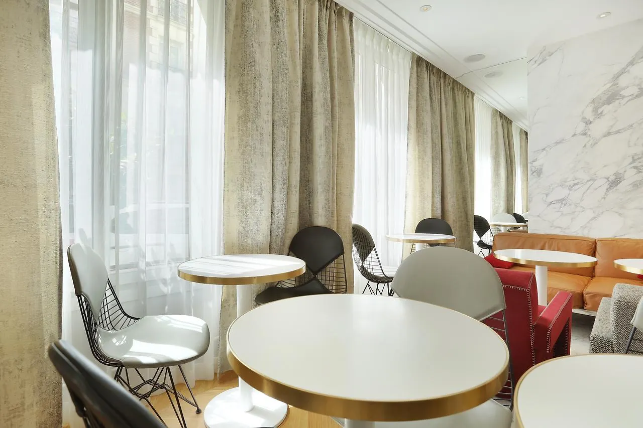 Nouvel Eiffel Hotel Parijs
